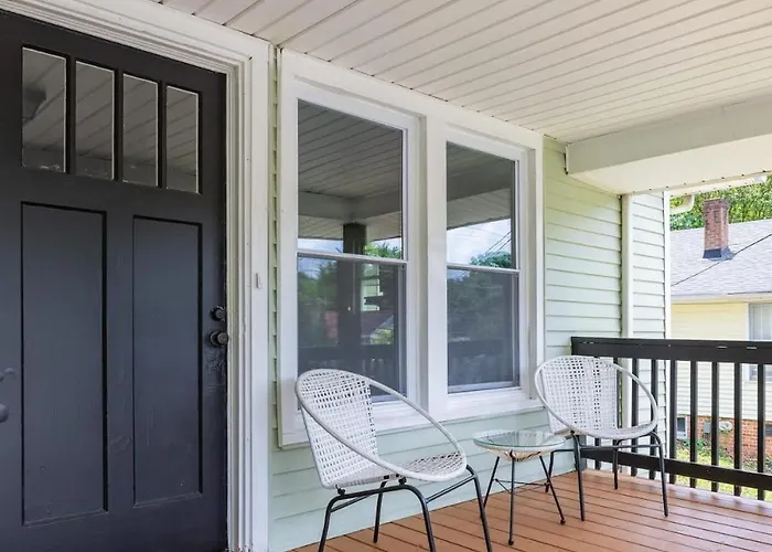 The Hilltop Haven Historic West Salem Charm 5 Mins To Downtown Hospitals Walk To Greenway Holiday home